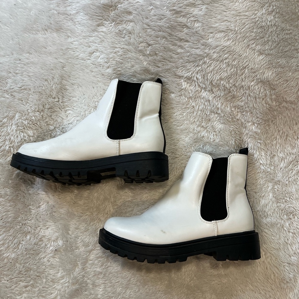 Women’s boots